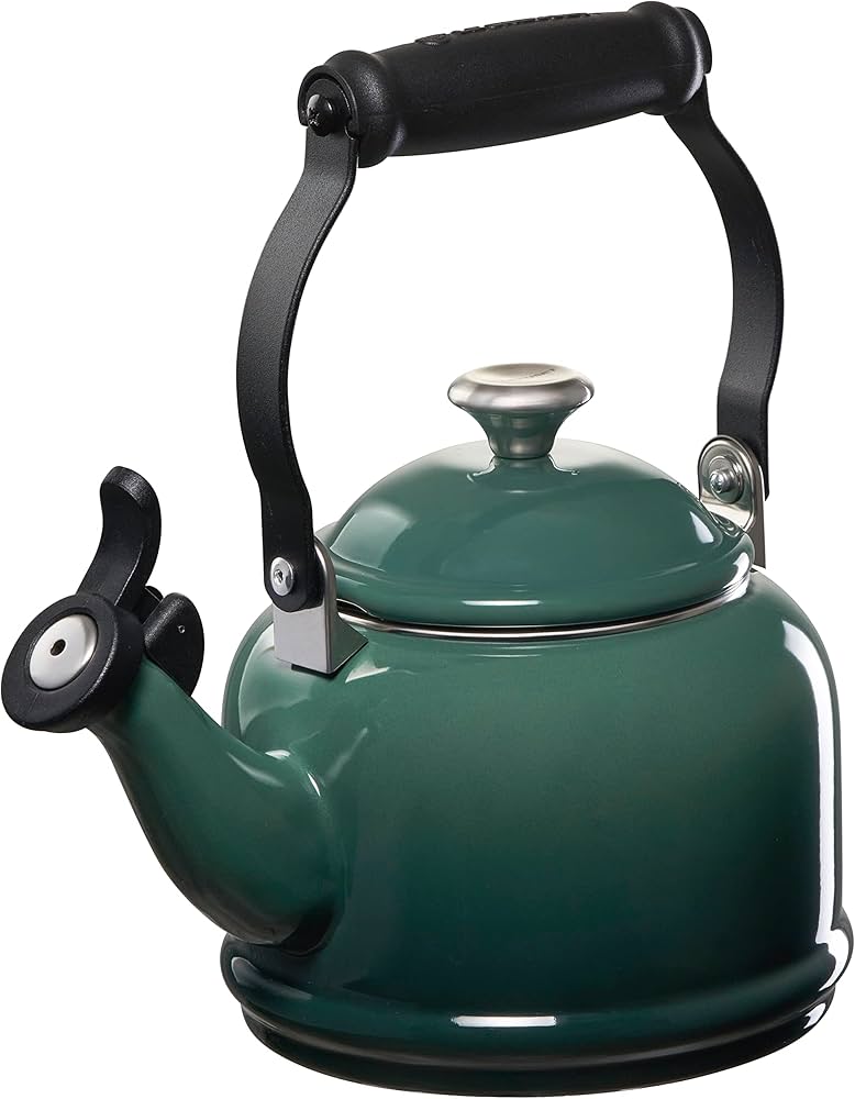 未使用 LE CREUSET やかん エナメルオンスチール 1.8クォート 未使用 LE CREUSET やかん エナメルオンスチール 1.8クォート